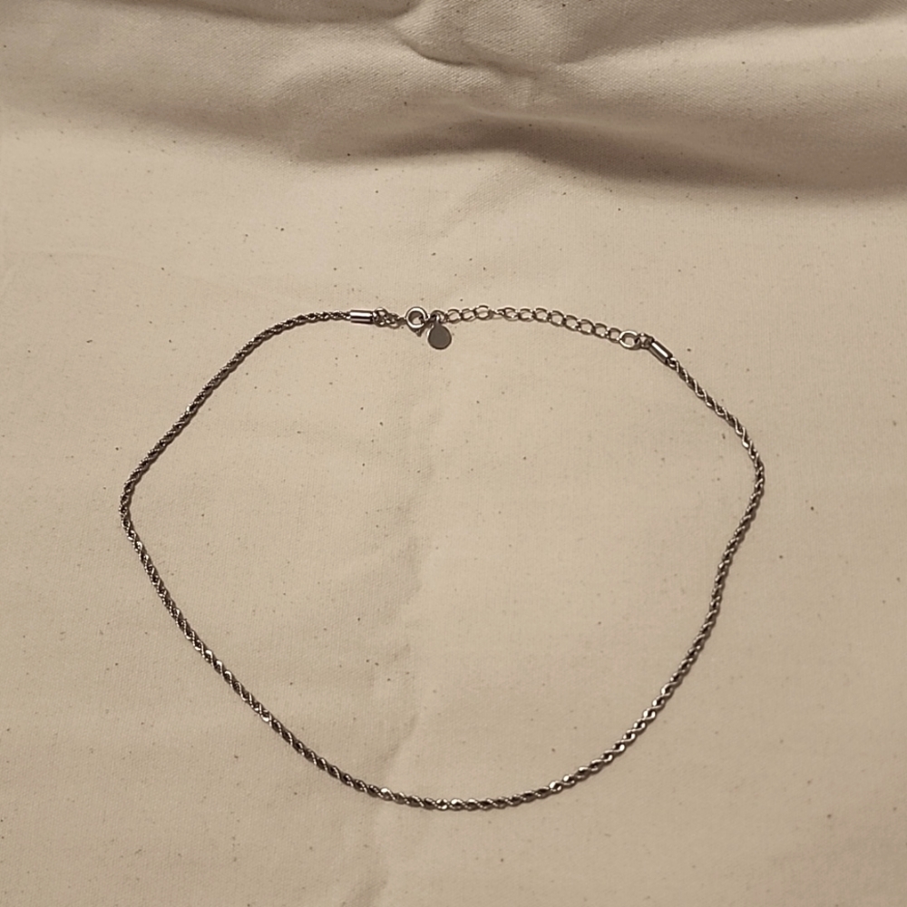 Loft silvertone rope chain 17.5 inches